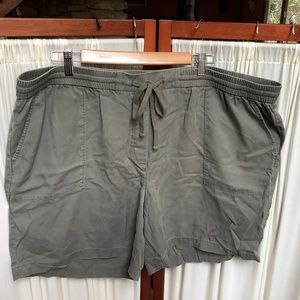 Talbots Women's Army Sage Green Pull on Drawstring Lyocell Shorts Size 3X